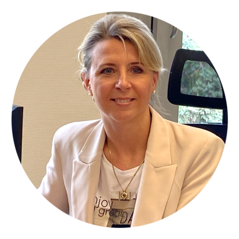 Lohn- und Finanzbuchhalterin